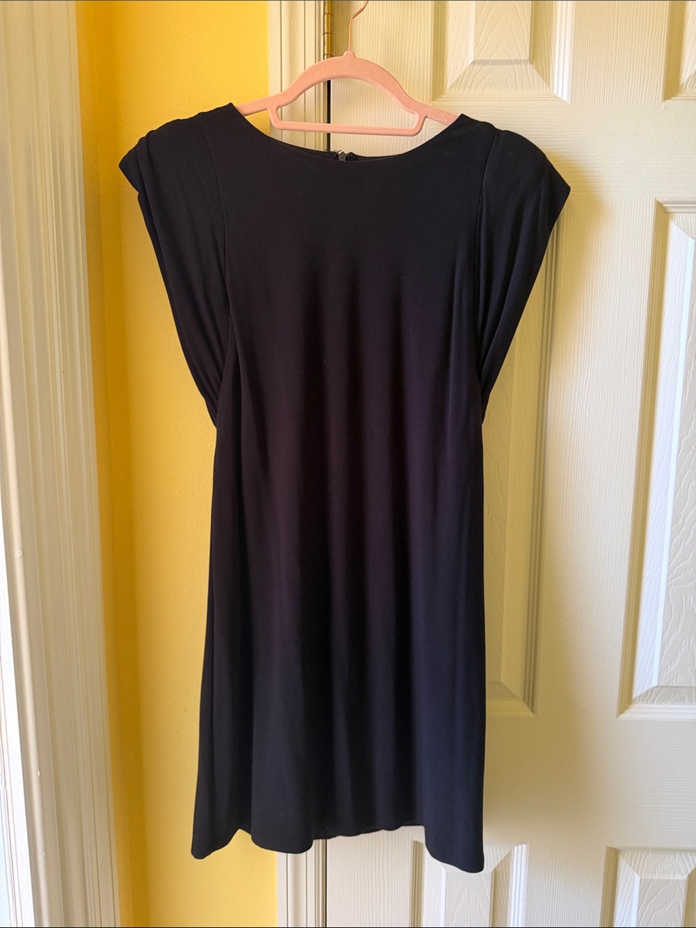 Express Black Cap-Sleeve Tunic Top